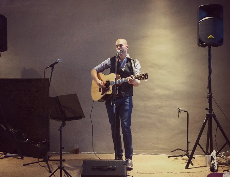 Image of Pat playing at Nailsea Tithe Barn