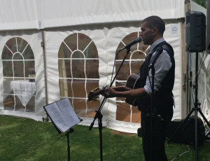 image: Devon wedding guitarist